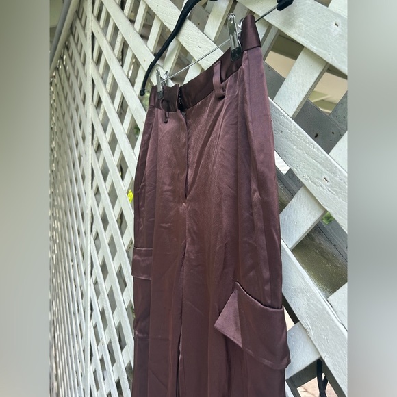 Aritzia Babaton Refined Satin Cargo Pant - Picture 9 of 9